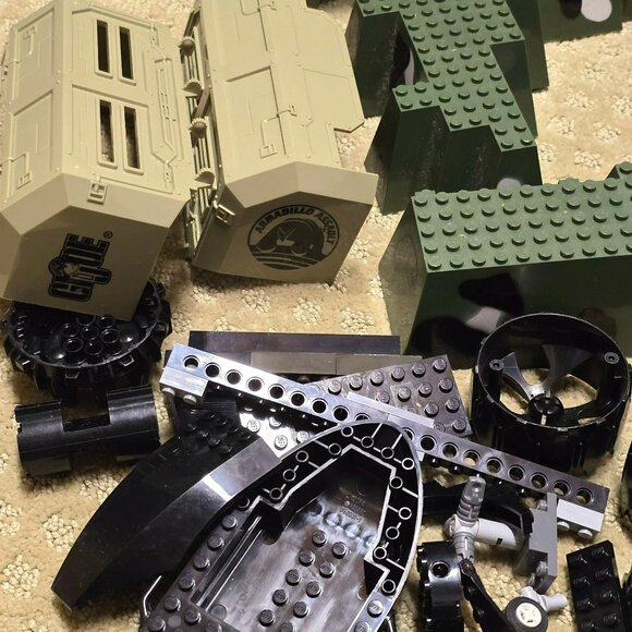 Lego and Compatible with Lego Lot Military Vehicle Parts Green Camo GA159 - Picture 4 of 8